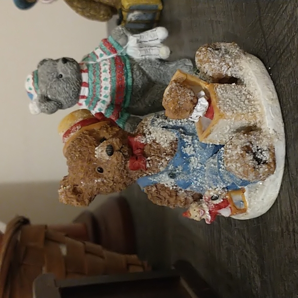 6 Piece Bear Figurine Lot! - Picture 2 of 10